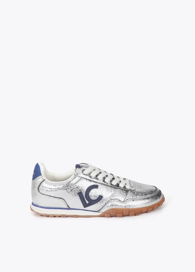 Trainers in metallic material