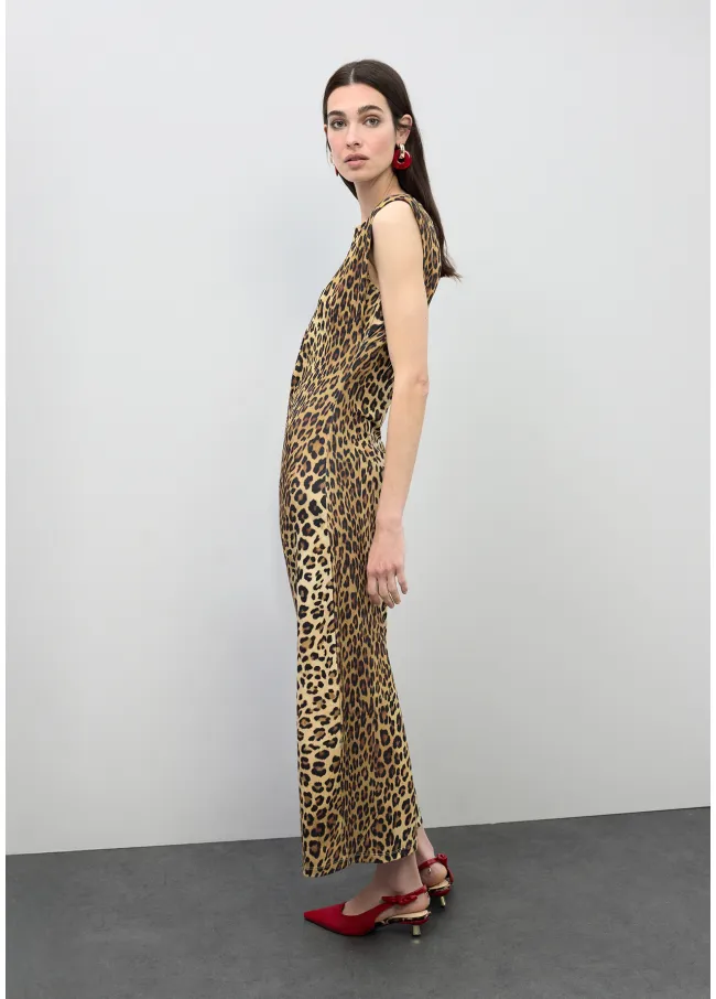 Vestido midi entallado con drapeado en...