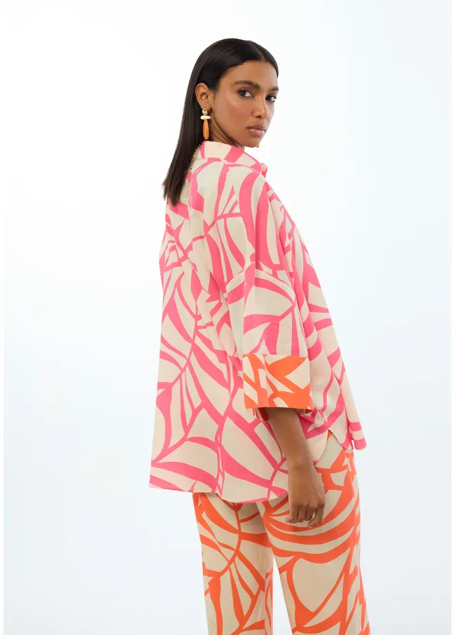 Leaf print drop sleeve shirt