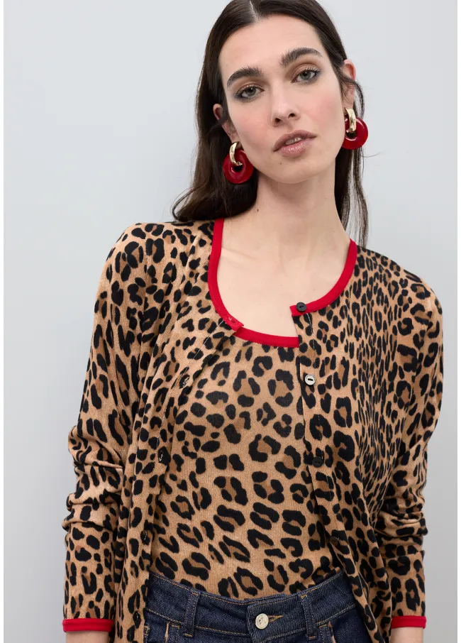 Red cardigan with contrast ribbing