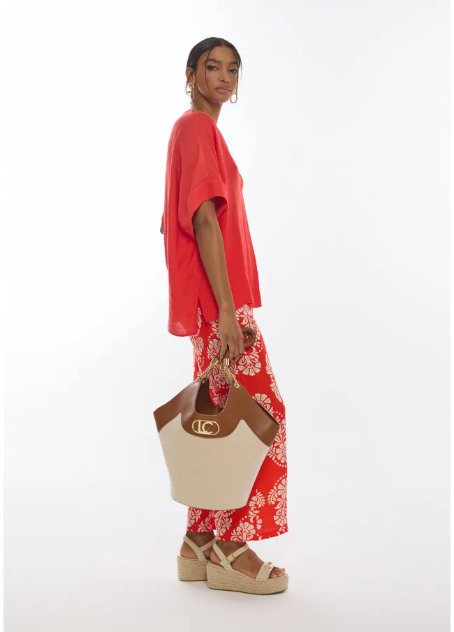 Short sleeved V-neck blouse