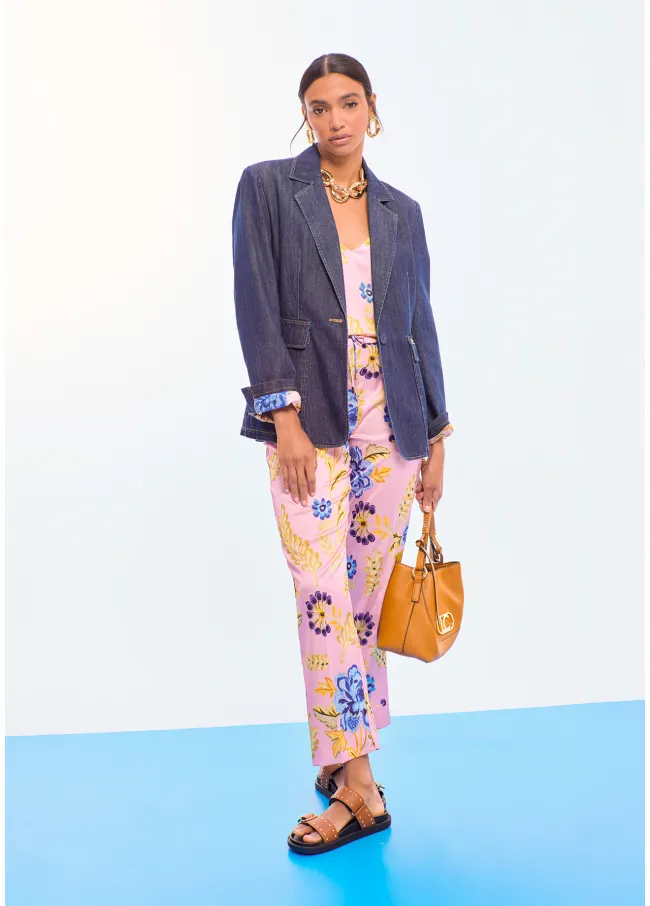 Fitted denim blazer with side pockets