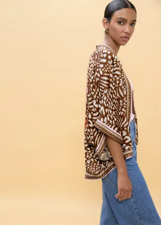 Kimono estampado manchas