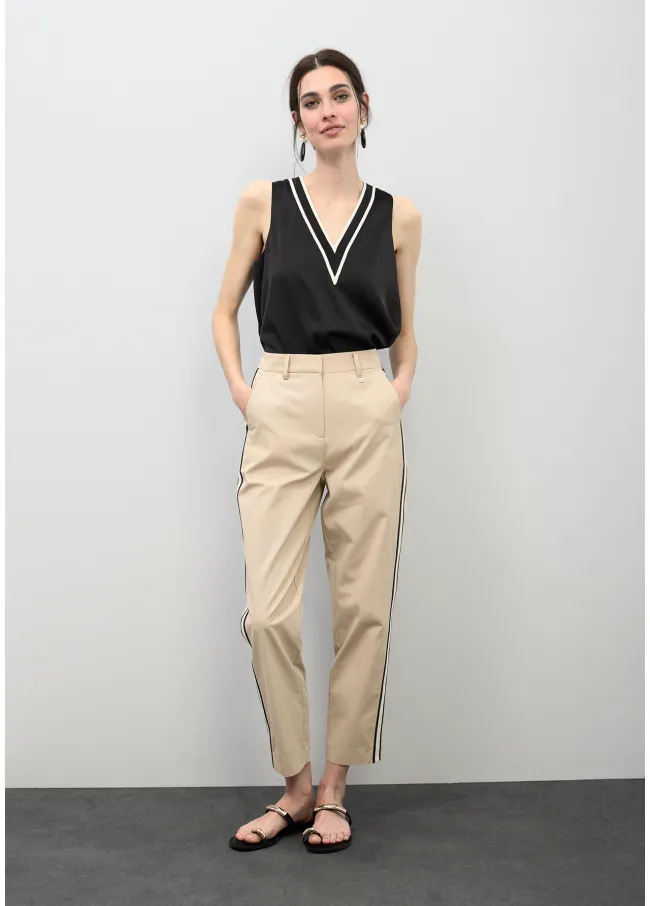 Pantalón recto con cintas laterales