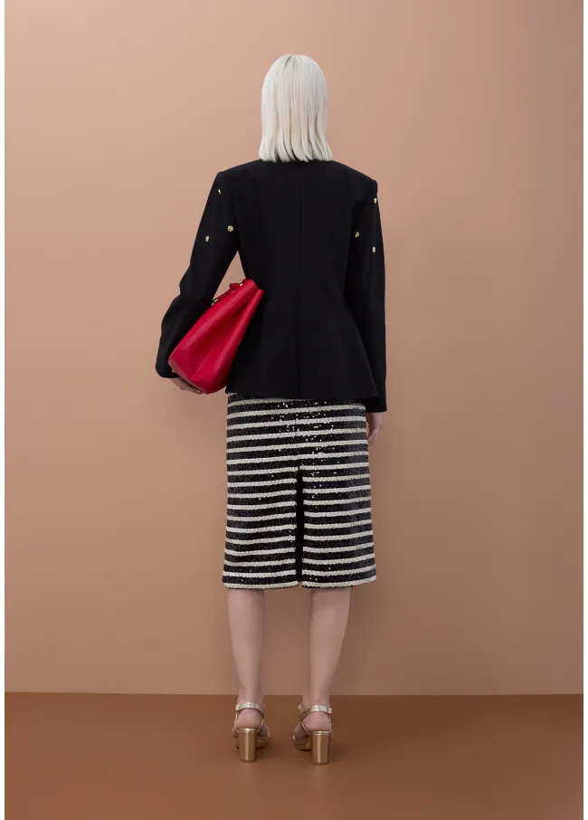 Fitted blazer with round studs