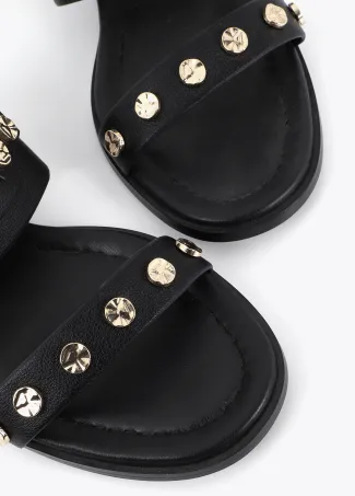 Sandalia tacón con detalle cabeza de leopardo