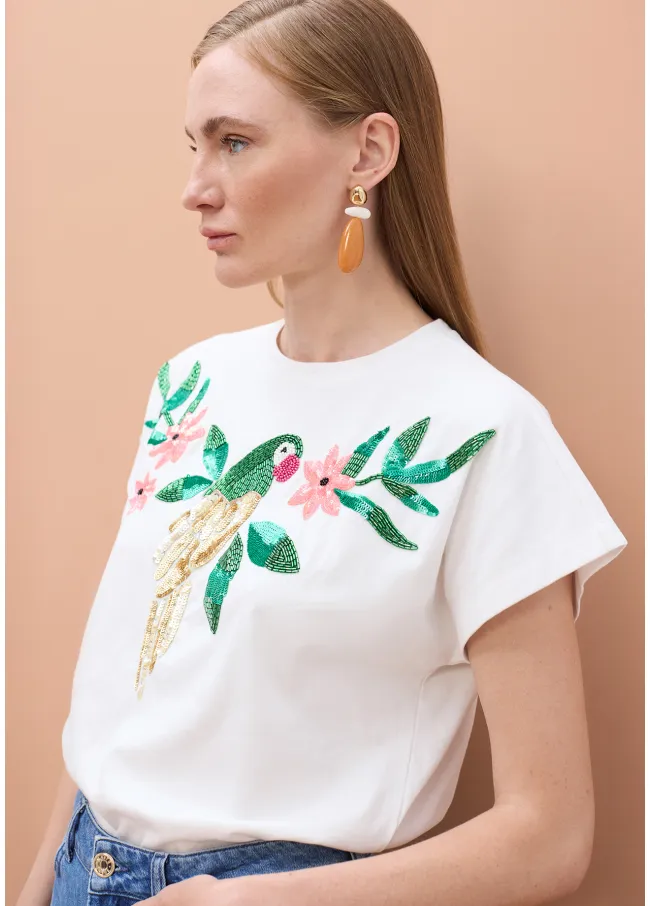 Camiseta loro con joyas