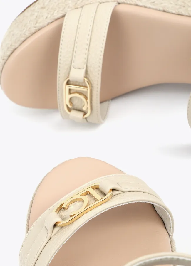 Raffia-effect wedges with personalised strap
