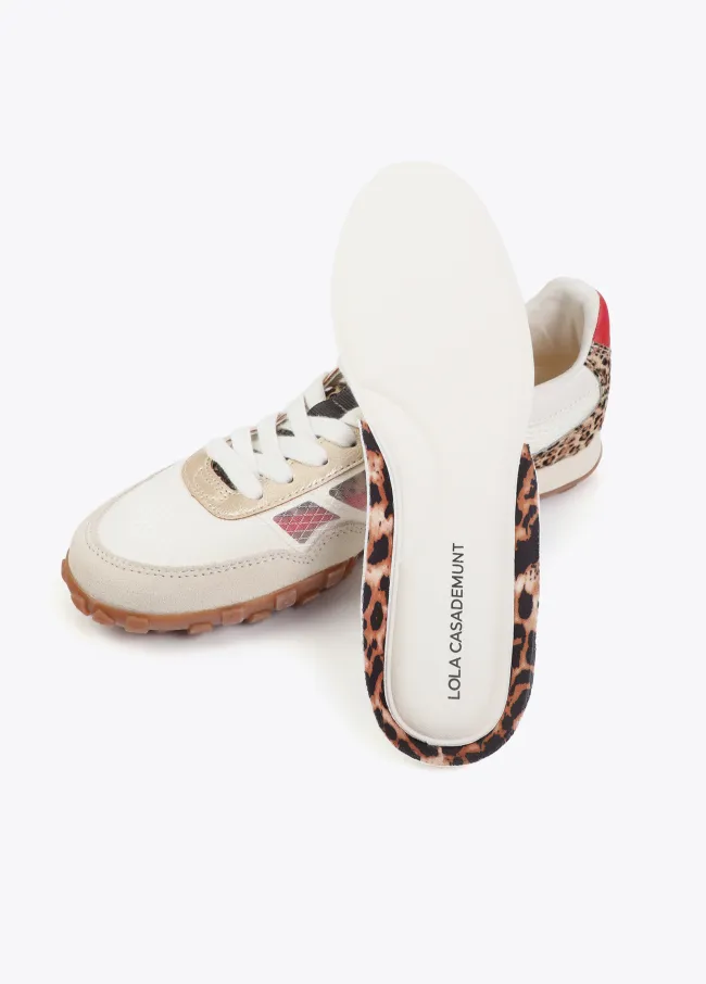 Mesh trainers in different fabrics