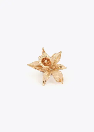 Metal flower ring
