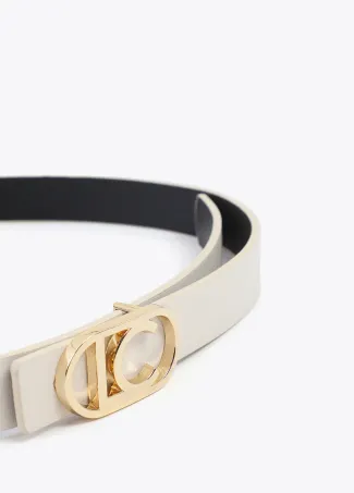 Reversible belt with oval logo buckle