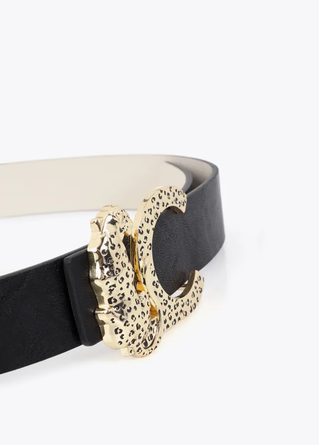 Reversible belt with animal logo buckle