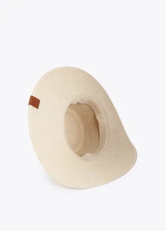 Hat with printed bow