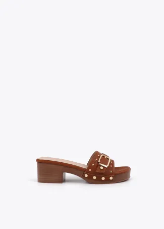 Clogs with metal details