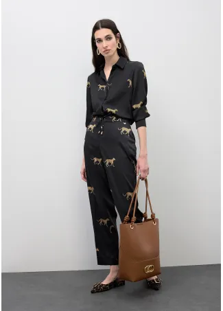 Camisa negra estampado leopardo