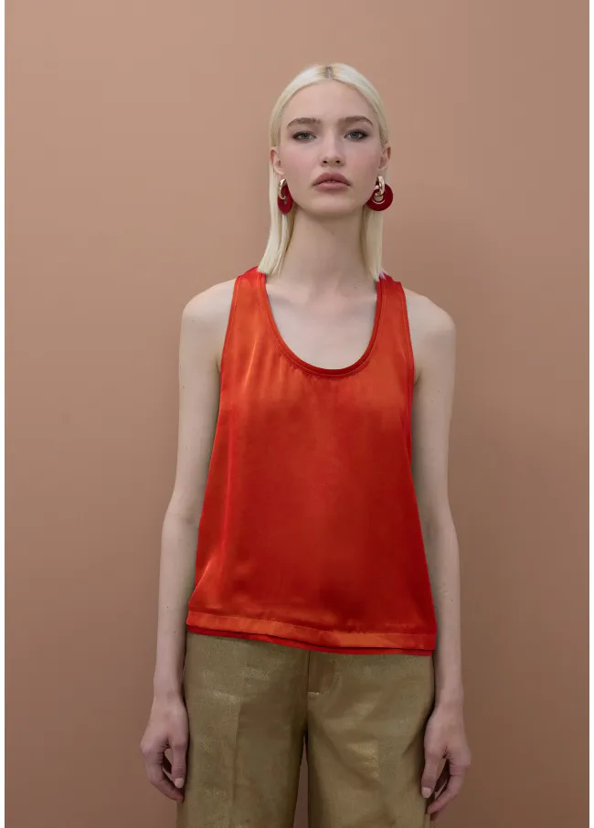 Top cuello redondo detalle vivos