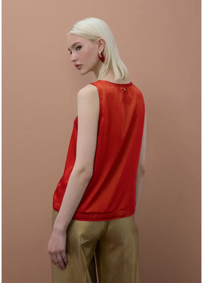 Top cuello redondo detalle vivos