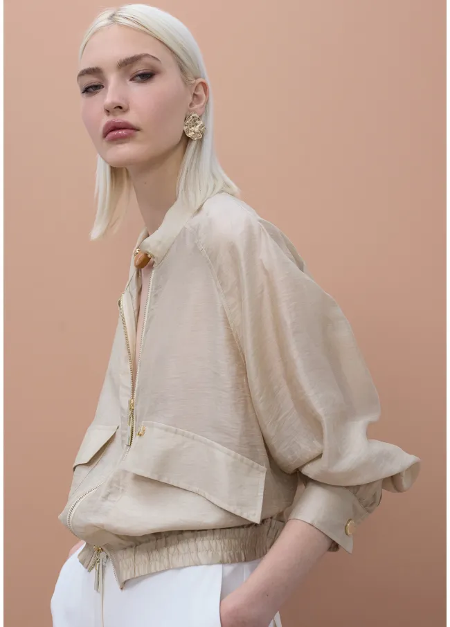 Bomber jacket with raglan sleeves and pockets