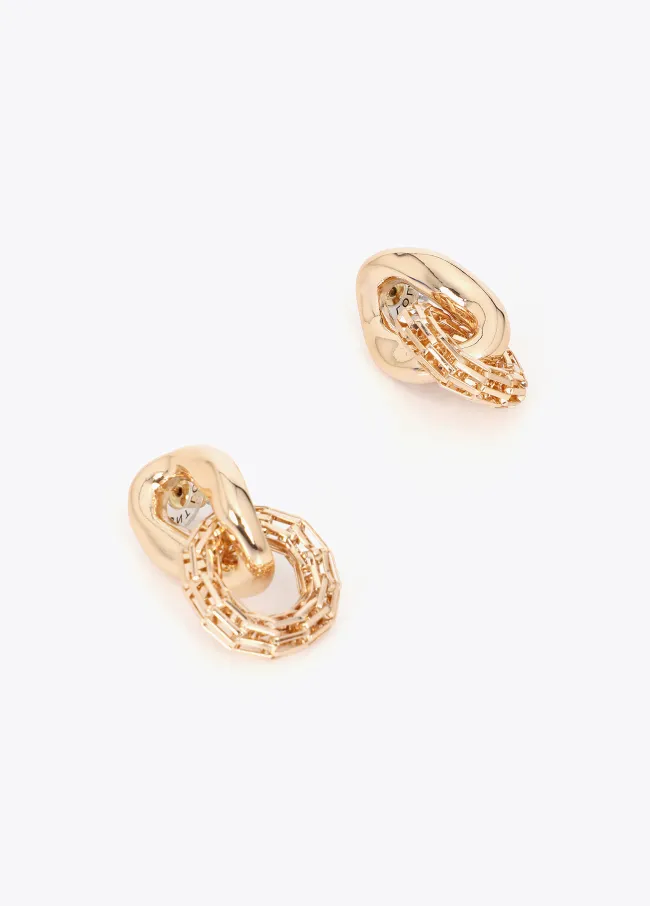Contrast metal link earrings