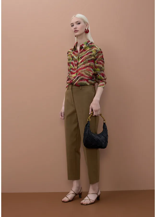 Trousers with M logo band