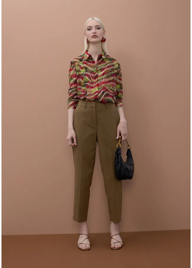 Trousers with M logo band