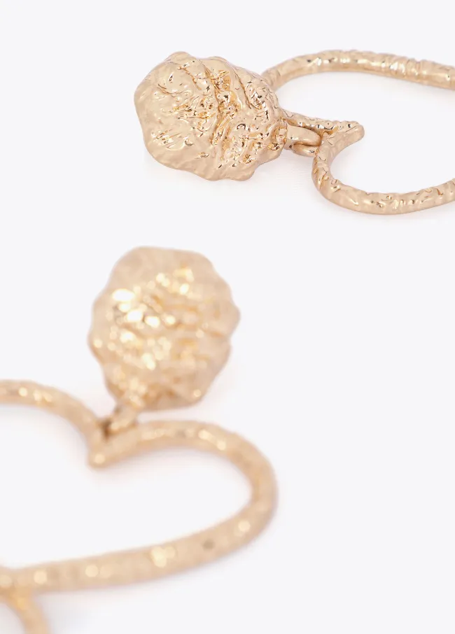 Hammered texture infinity heart earrings