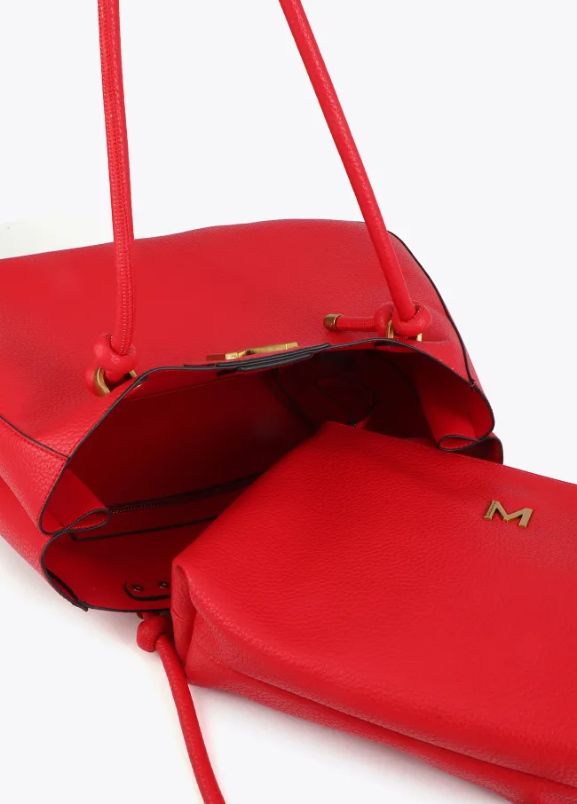 Tote bag with metal details