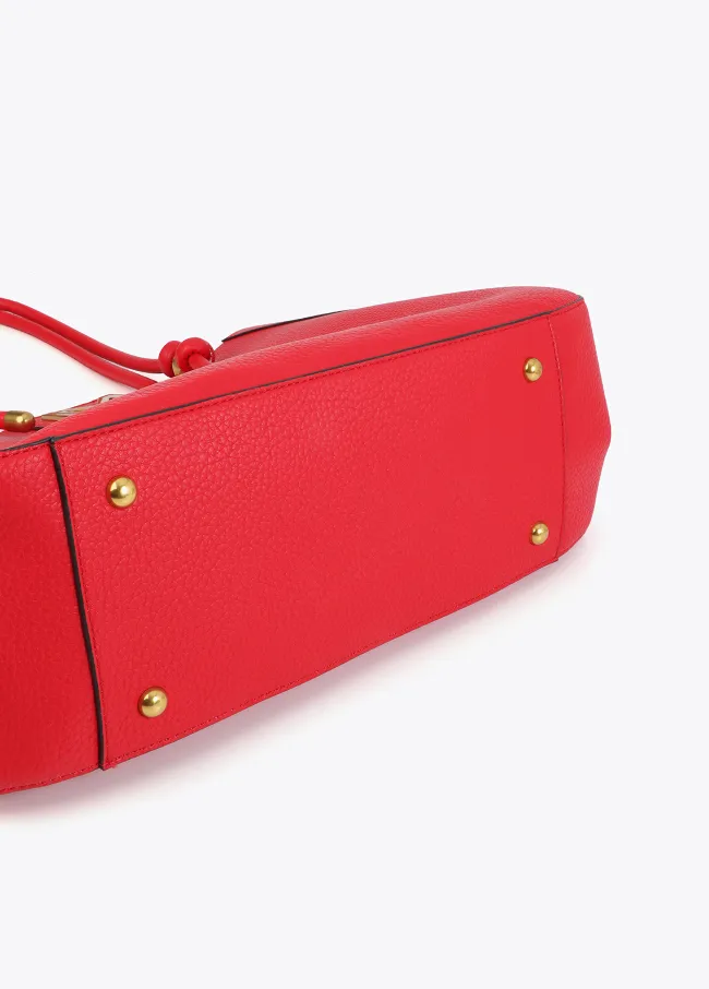 Tote bag with metal details