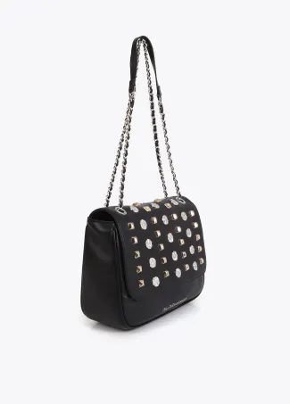 Bandolera con solapa con tachas oro y plata