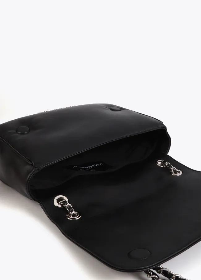 Bandolera con solapa con tachas oro y plata