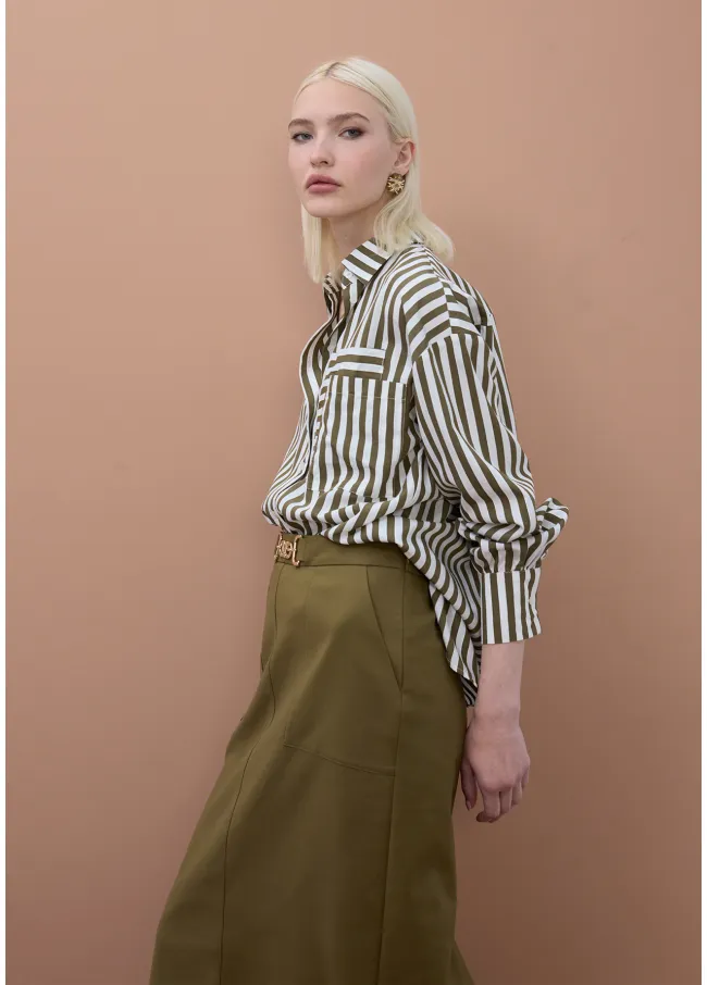 Camisa de rayas con bolsillo