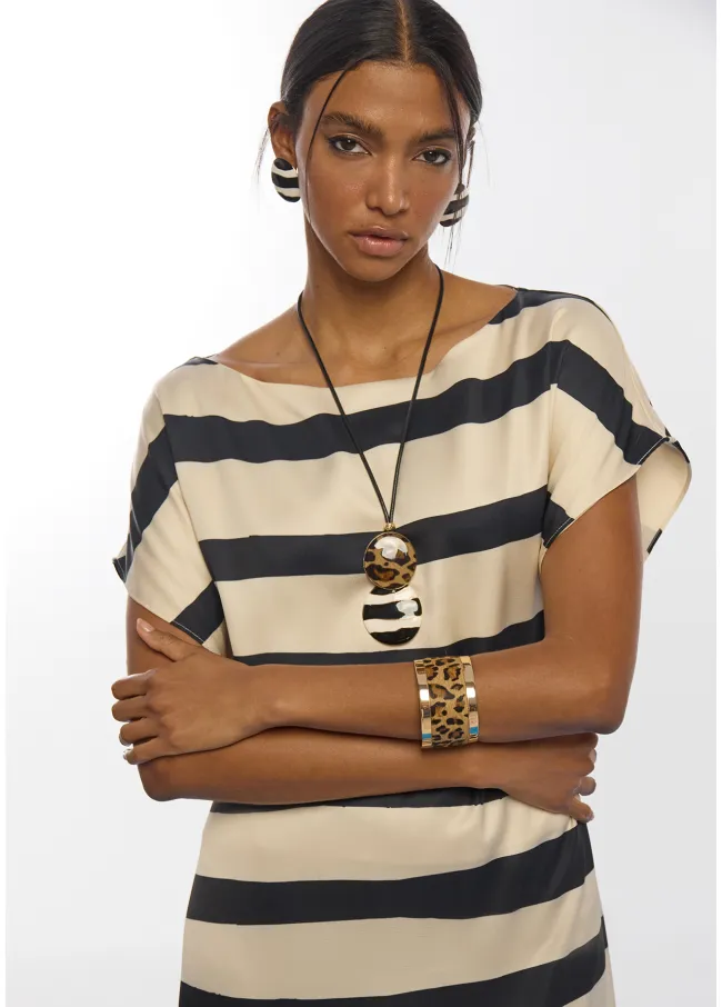 Striped lacquered button earrings