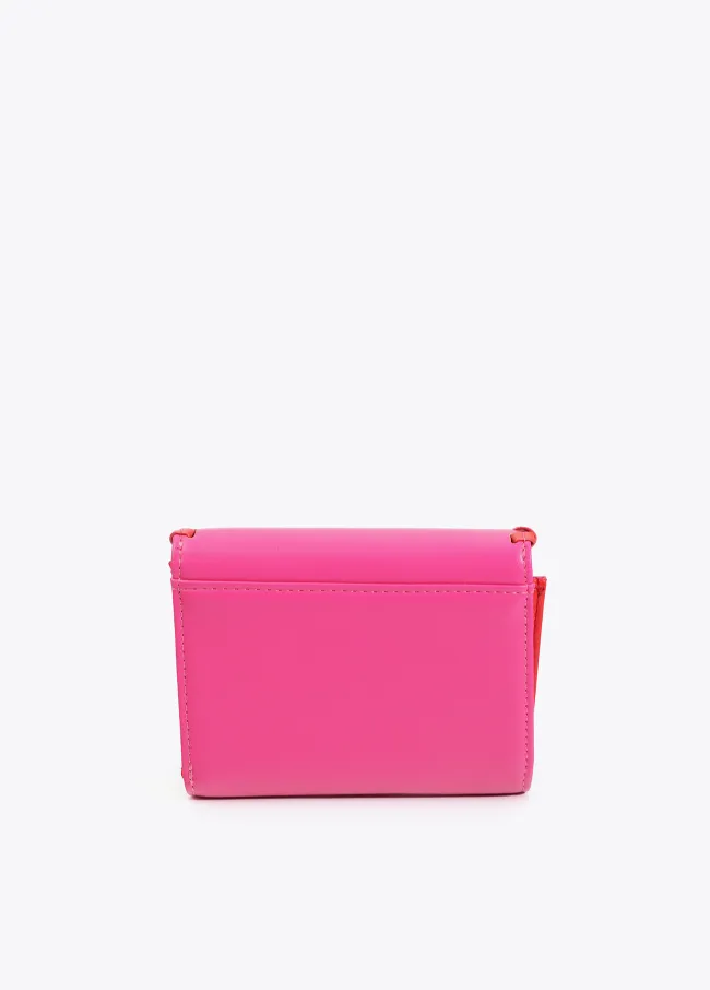 Purse with contrast trim