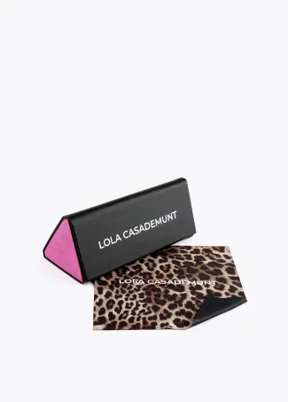 Round sunglasses with leopard logo