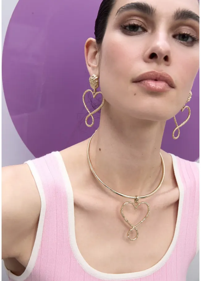 Hammered texture infinity heart choker