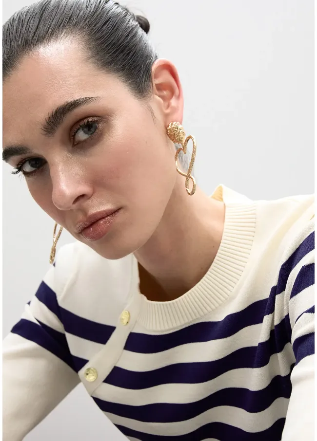 Hammered texture infinity heart earrings