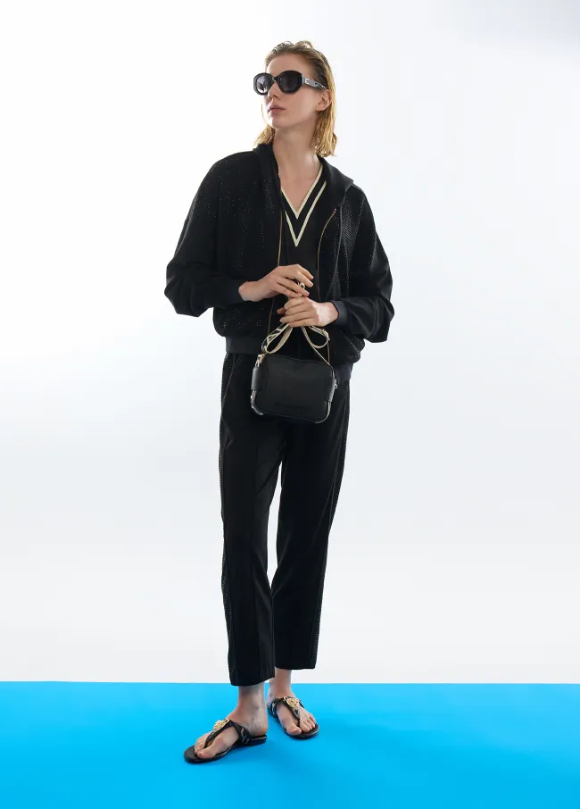 Pantalón scuba y strass lateral