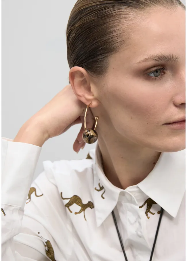 Hoop earrings with maxi animal print ball