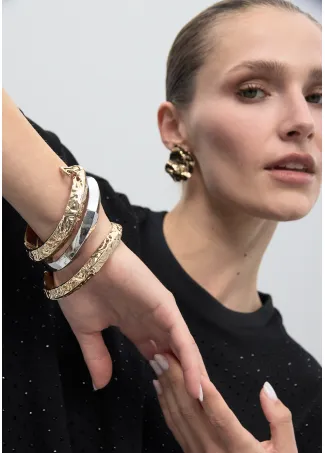 Set of two-tone textured stretch bracelets