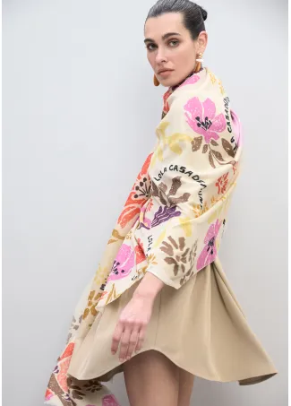 Fular estampado en motivos florales y aves