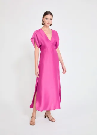 Textured V-neck short sleeve dress