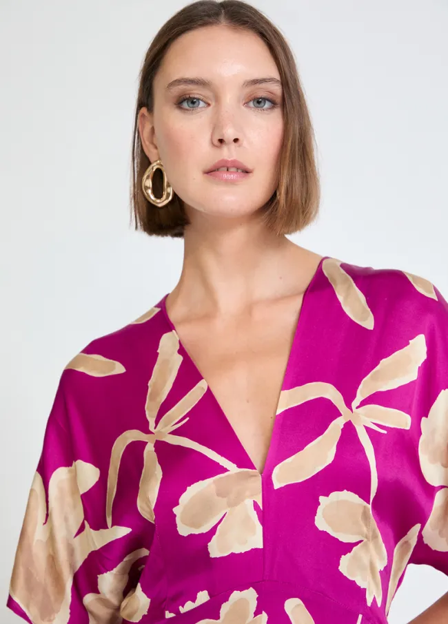 Vestido estampado escote pico