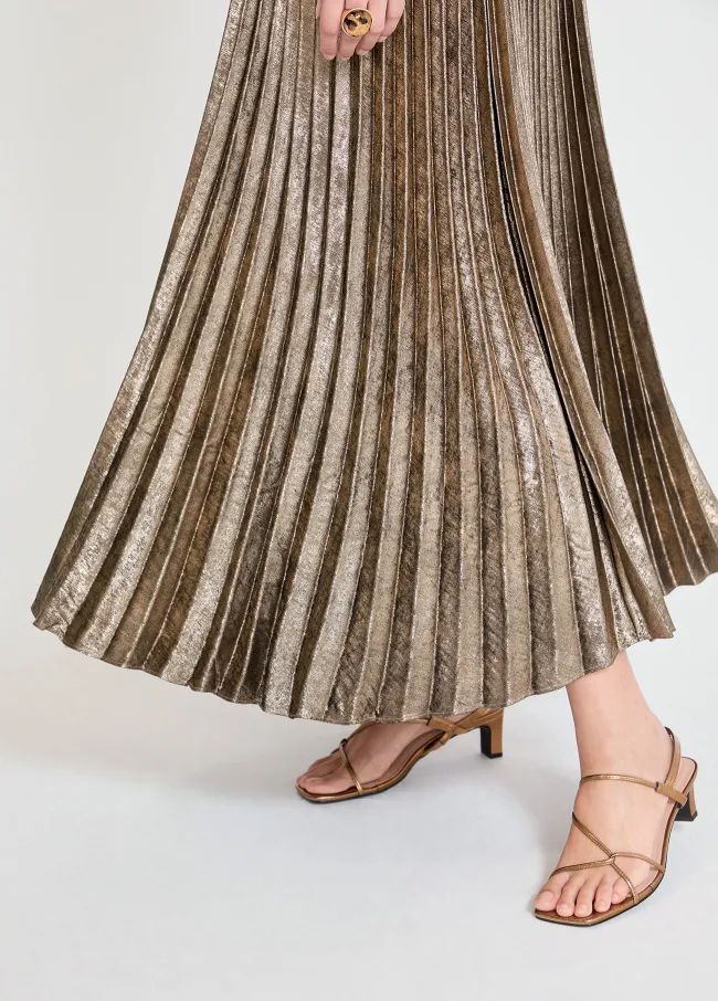 Vestido halter plisado dorado