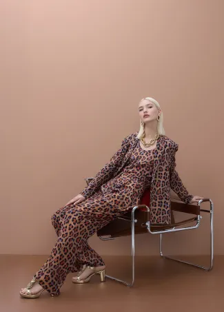 Top cuello redondo estampado animal