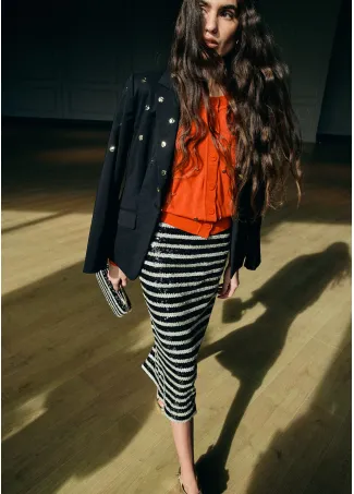 Fitted blazer with round studs