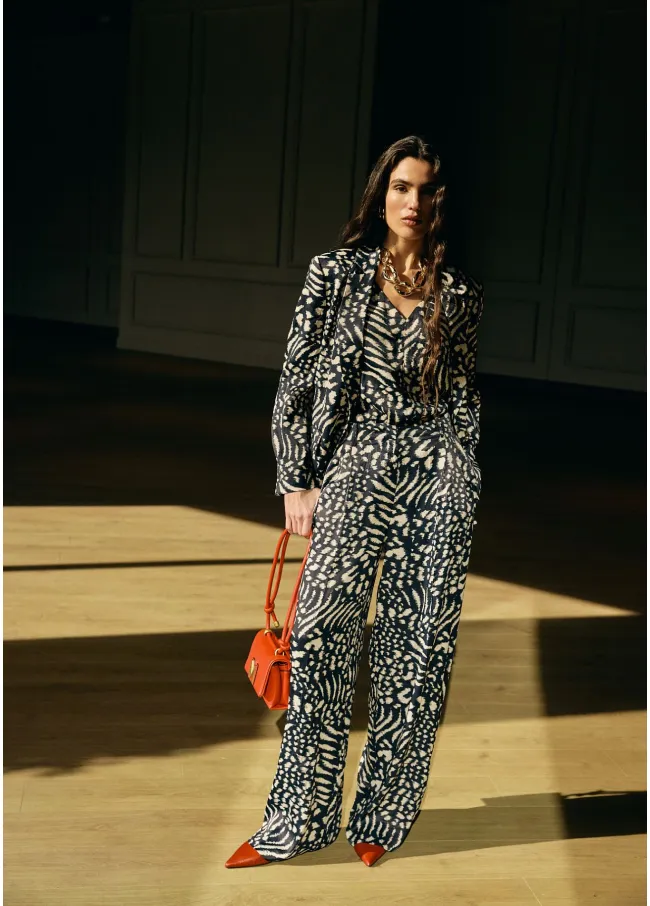 Americana fluida estampada