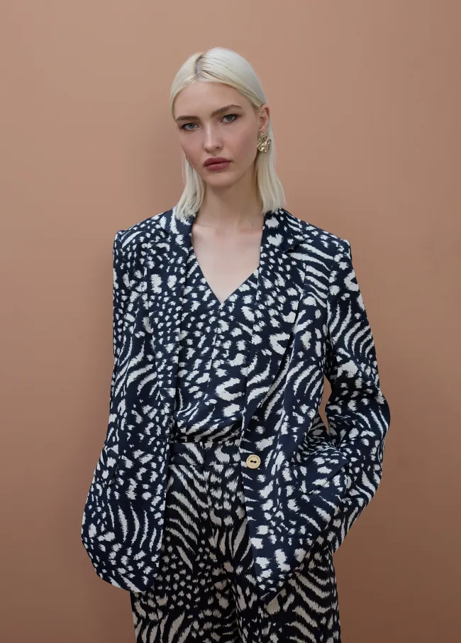 Printed flowing blazer