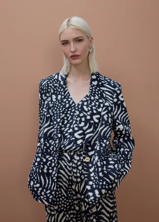Printed flowing blazer
