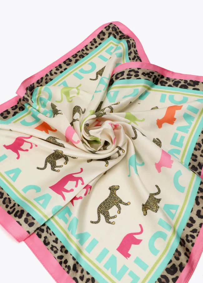 Pañuelo satinado estampado tigres