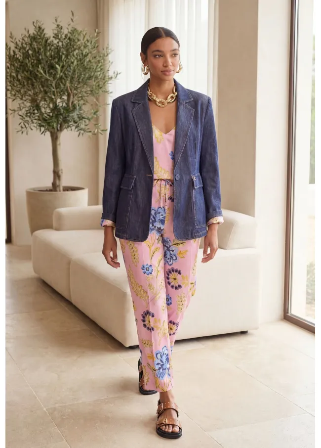 Fitted denim blazer with side pockets